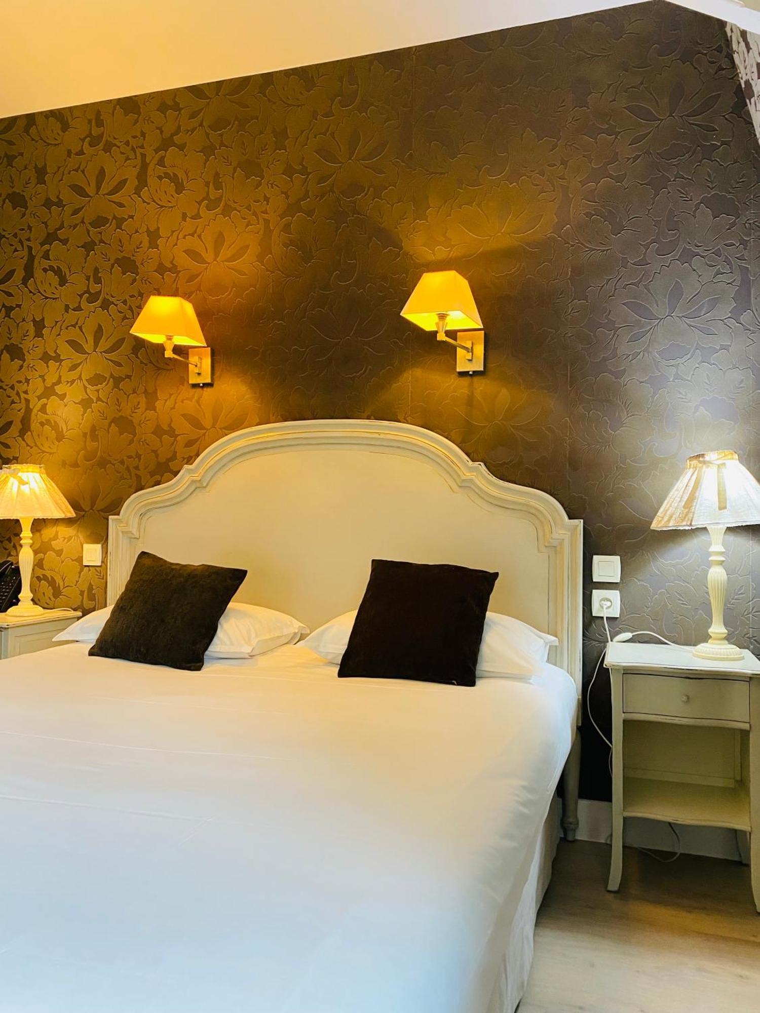 Hotel Restaurants & Spa Perier Du Bignon 라발 외부 사진